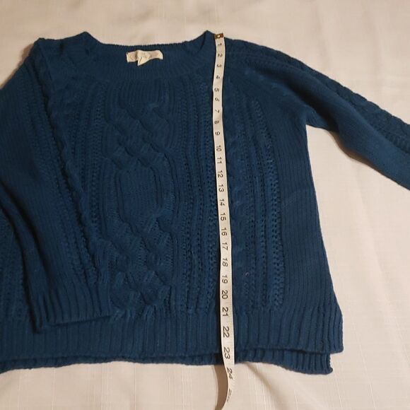 PINK Rose brand teal colored sweater. Medium - Picture 5 of 9